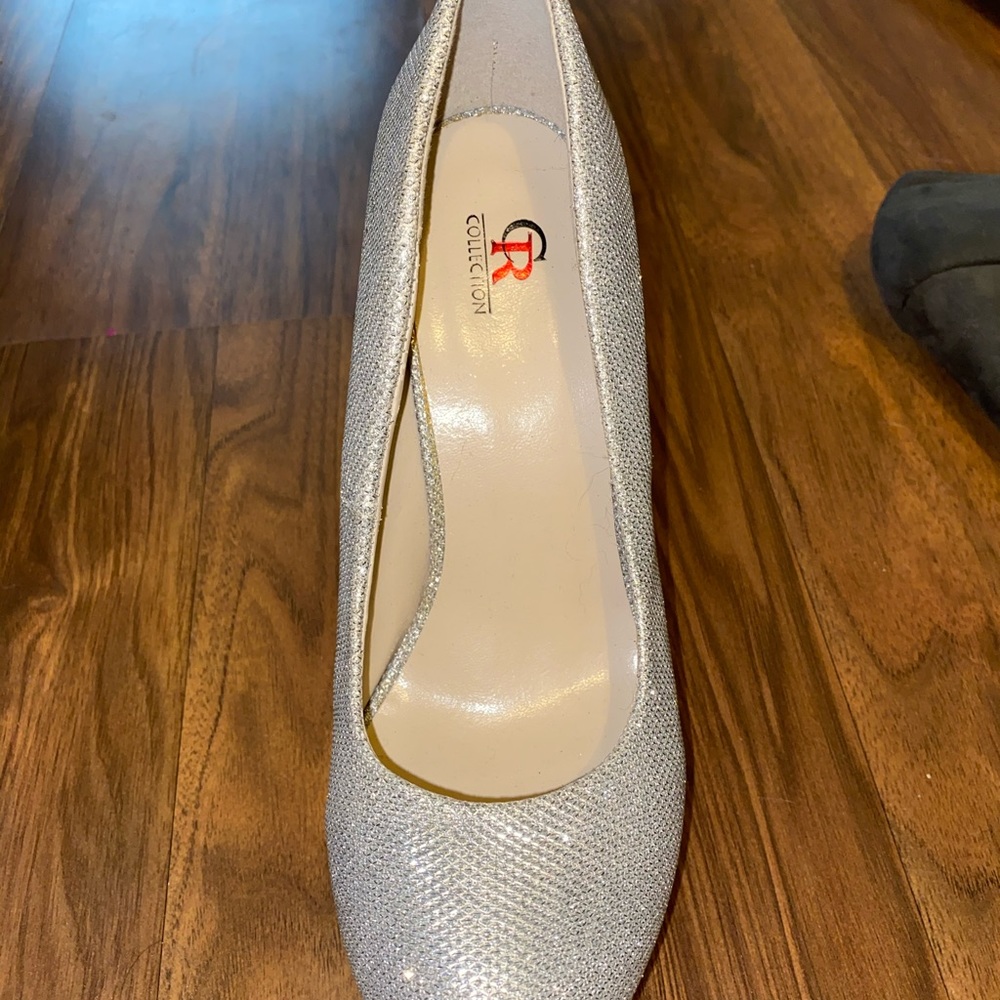 Sliver heels!